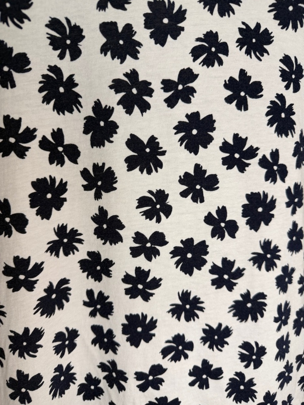 J. CREW COLLECTOR  cream Tee with blue Floral Pattern - Short Sleeve 100% cotton - Picture 5 of 7